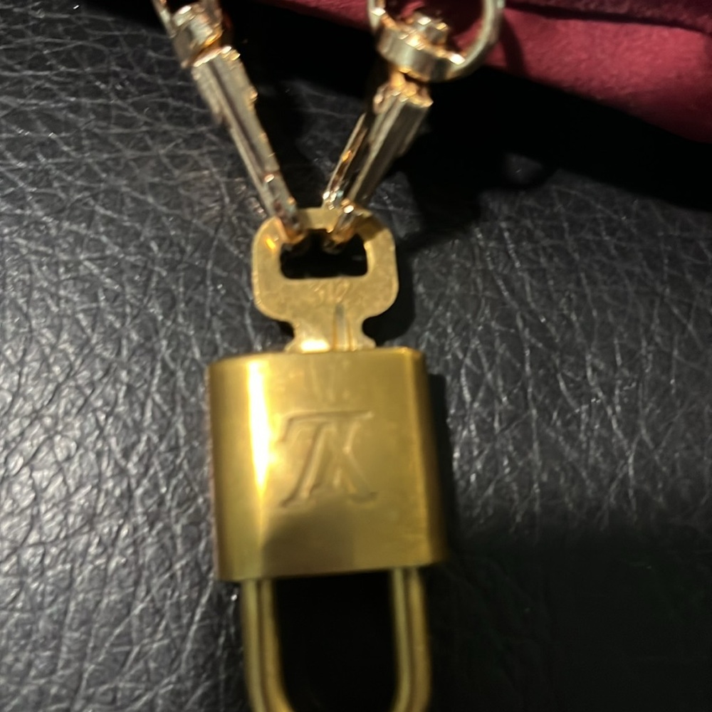 Lv Lock & Key With Unbranded Chain - image 2
